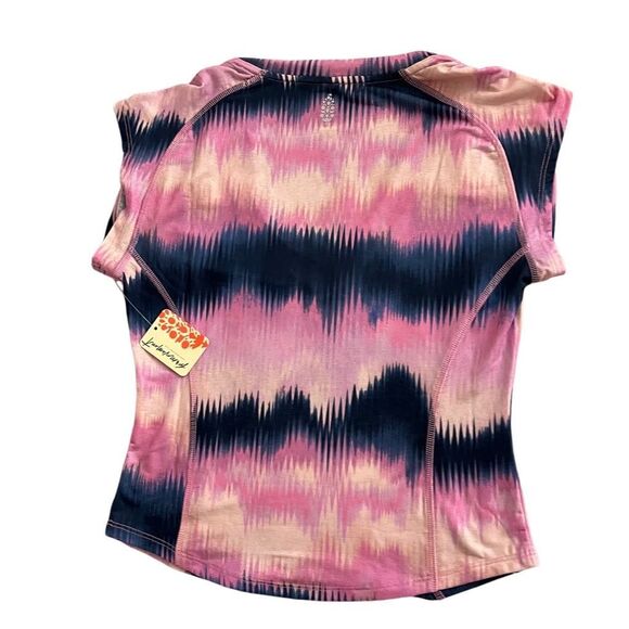 Free‎ People Movement True North Magenta Tee small NWT - Picture 10 of 14